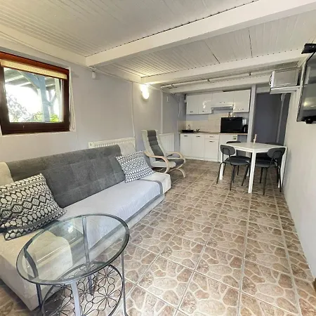 Nad Jeziorem W Puszczy Zielonka Appartement *